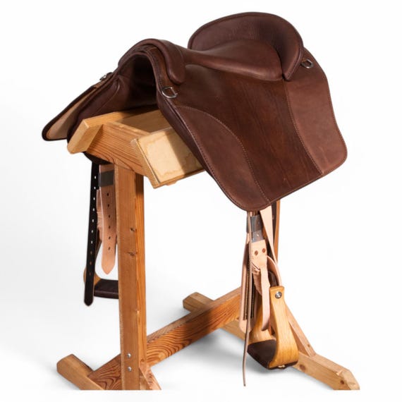 Handcrafted Baroque Saddle – Perfect for Working Equitation, Trail Riding, and Show Performances
