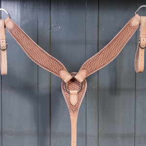 Breast collar for a horse with western saddle