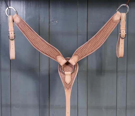 Breast collar for a horse with western saddle
