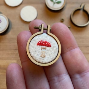 Tiny Wooden Embroidery Hoop Frame - 25mm / 1in