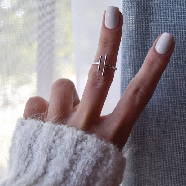Double Bar Ring, Sterling Silver Ring, Open Ring, Adjustable Ring, Stacking Ring, Two Lines Ring, Modern Ring, Silver Geometric Midi Ring