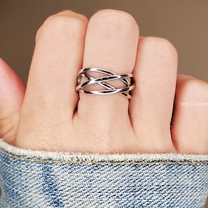 Intertwined Band Ring, Stacking Ring, Silver Statement Ring, Woven Band Ring, Wavy Band Ring, Interlocking Rings, Sterling Silver Wavy Ring