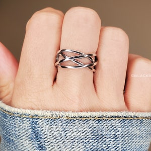 Wavy Band Ring - Sterling Silvef