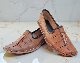 Solbraid Mojari - Cuero color canela / Zapatos de cuero hechos a mano para hombre / Jutti tradicional indio