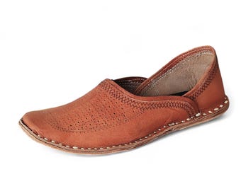 Desert Breeze Mojari - Sienna, Handmade Leather Men's Shoes: Traditional Indian Ethnic Jutti