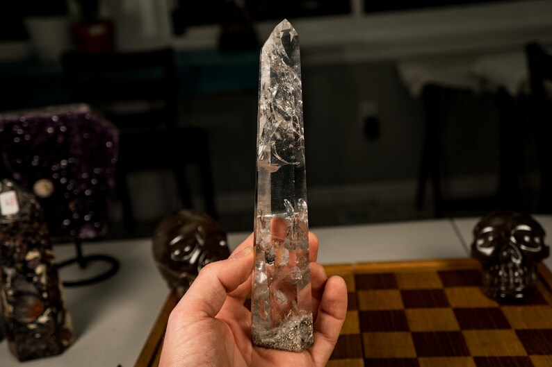 Quartz Rainbows Crystal Point Ethical Quartz Generator Water Clear AA White Quartz Crystal Quartz Obelisk Damage Free 0.7lb 8.0in