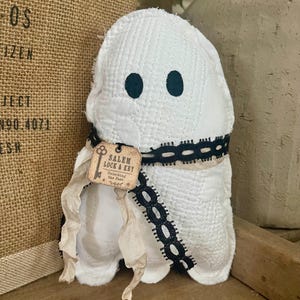 QUILTSPÖKE, Skålfyllningsspöke, Flerstegsbrickdekor, Halloween-etikett, Salem-lås och nyckel, 7,5 x 5