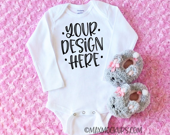 Download White Baby Bodysuit Mockup Long Sleeve Flatlay Bathtime Bedtime Psd Template Freepik Free Mockup