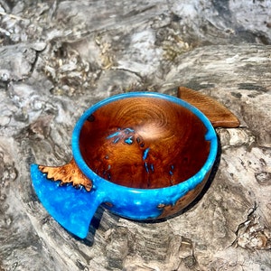 Handcrafted Scottish quaich Elm burr and resin