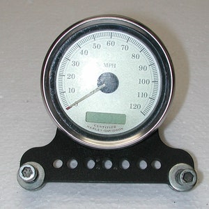 HARLEY DAVIDSON OEM 67457 3-1/2 inch Facing Motorcycle Speedometer