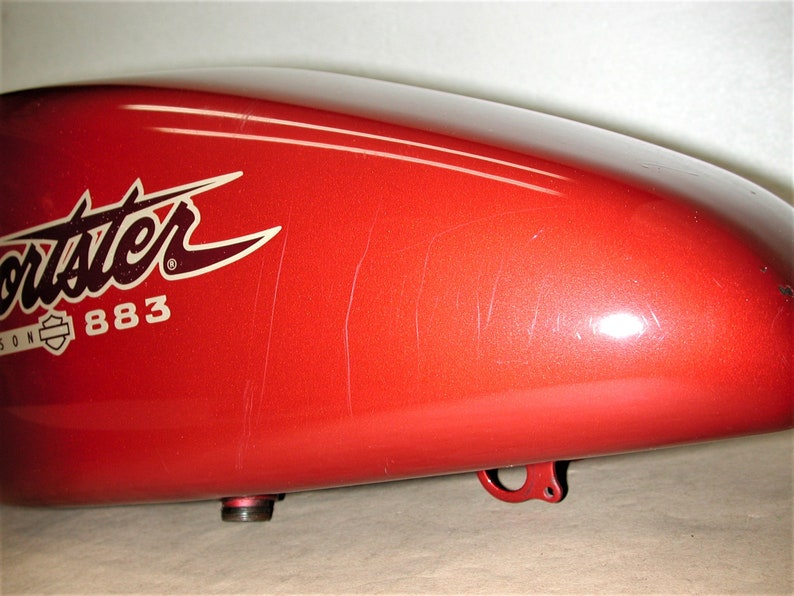 sportster 883 fuel tank capacity