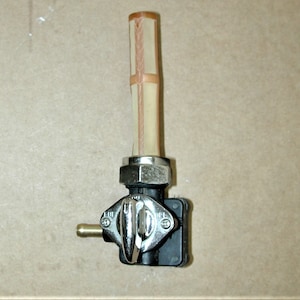 Harley Davidson DYNA Softail Road King OEM 22MM Motorcycle Fuel Gas Tank Petcock