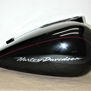 Harley DavidsonRoad Street Electra Glide 2001 FLTRI OEM Black Fuel Gas Tank