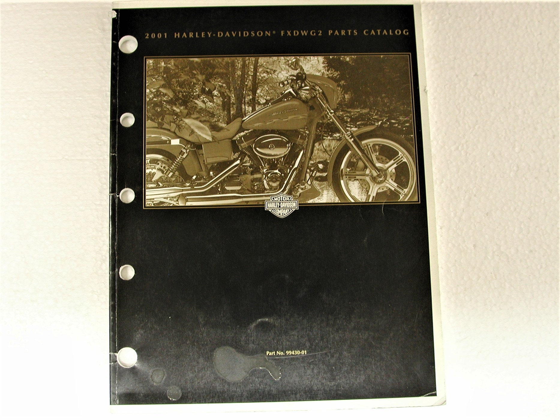 Harley Davidson 2001 DYNA Models PARTS CATALOG  P/N 99439-01A