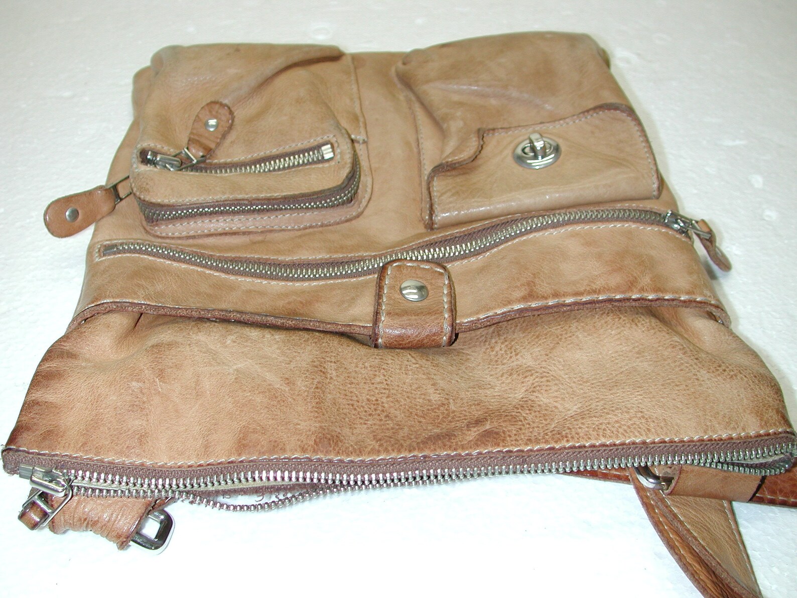 roots leather travel bag