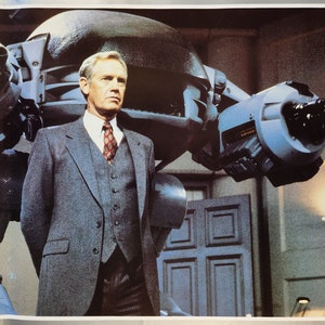 RoboCop-An Original Vintage Italian Movie Poster of Paul Verhoeven&#39;s Futuristic Crime Satire with Peter Weller, Nancy Allen, and Ronny Cox