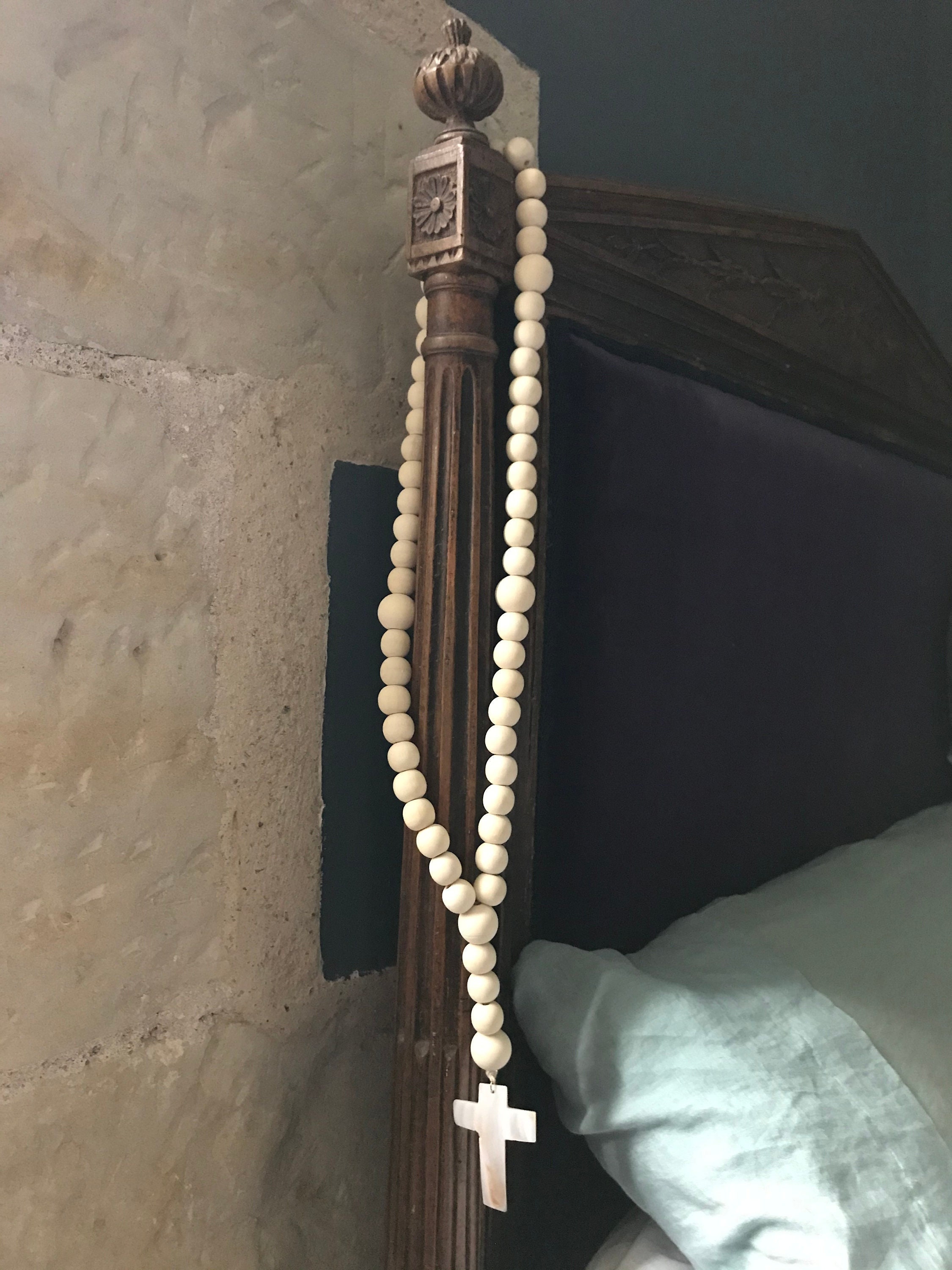 Grand Chapelet en Perles de Bois et Croix Nacre