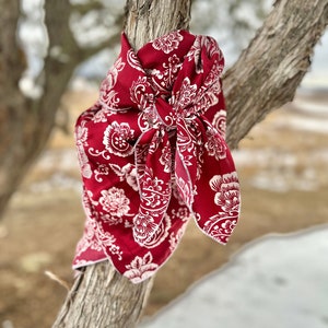 Maroon & White Floral Paisley Wild Rag // Womens Wild Rag, Paisley Scarf, Charmeuse Wild Rag, Western Accessories, Cowgirl Gift, Wildrag