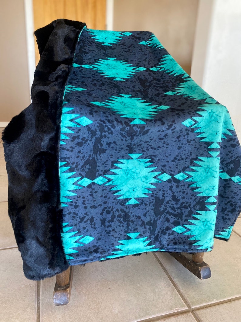 The Aztec & Gray Brindle Cowhide Blanket bild 2