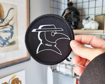 Pest Doktor Bügelbild: Gruseliger Goth Style (8 cm)