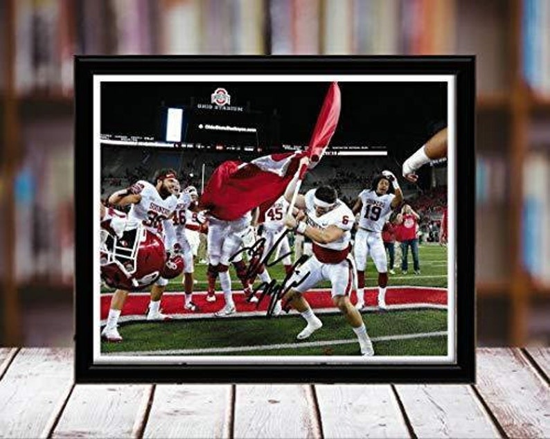 Oklahoma Sooners Desktop Frame - Planting The Flag Baker Mayfield Autograph Replica Print