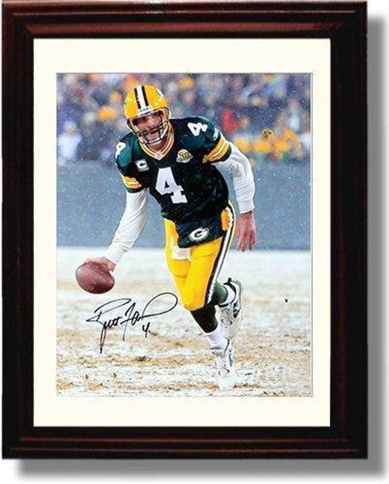 Shovel Pass 8x10 Print Framed Brett Favre Autograph Replica Print