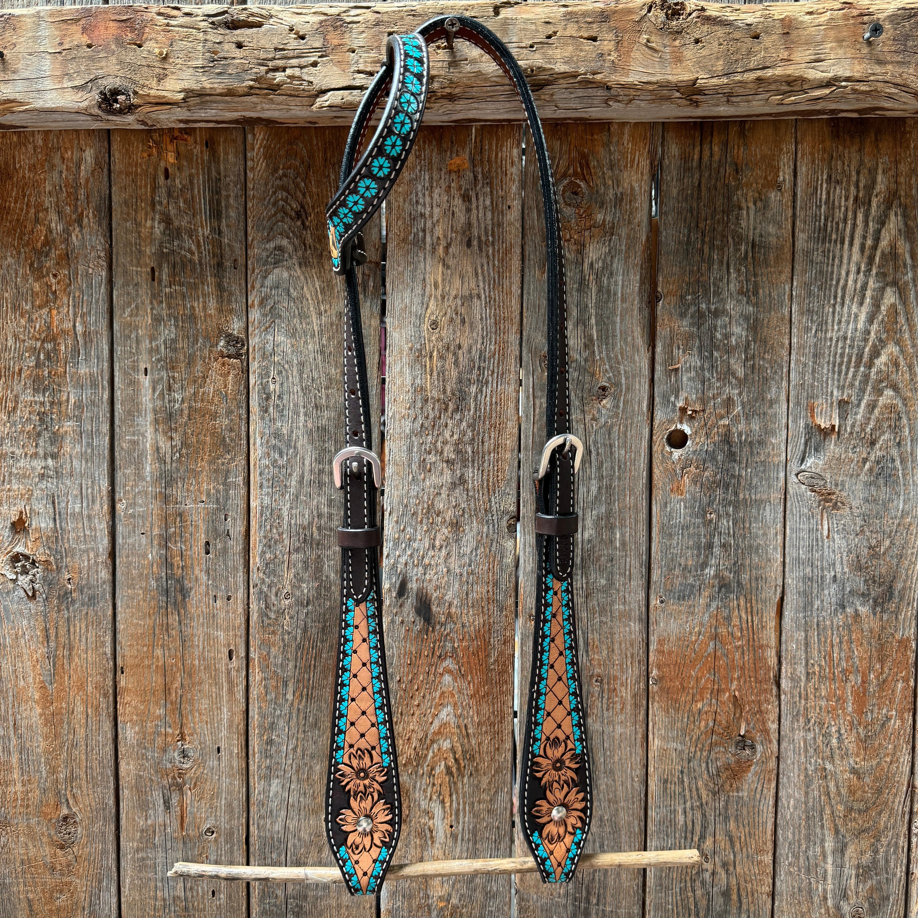 Carved Turquoise Flowers (Price Per Piece) Exotic India Art