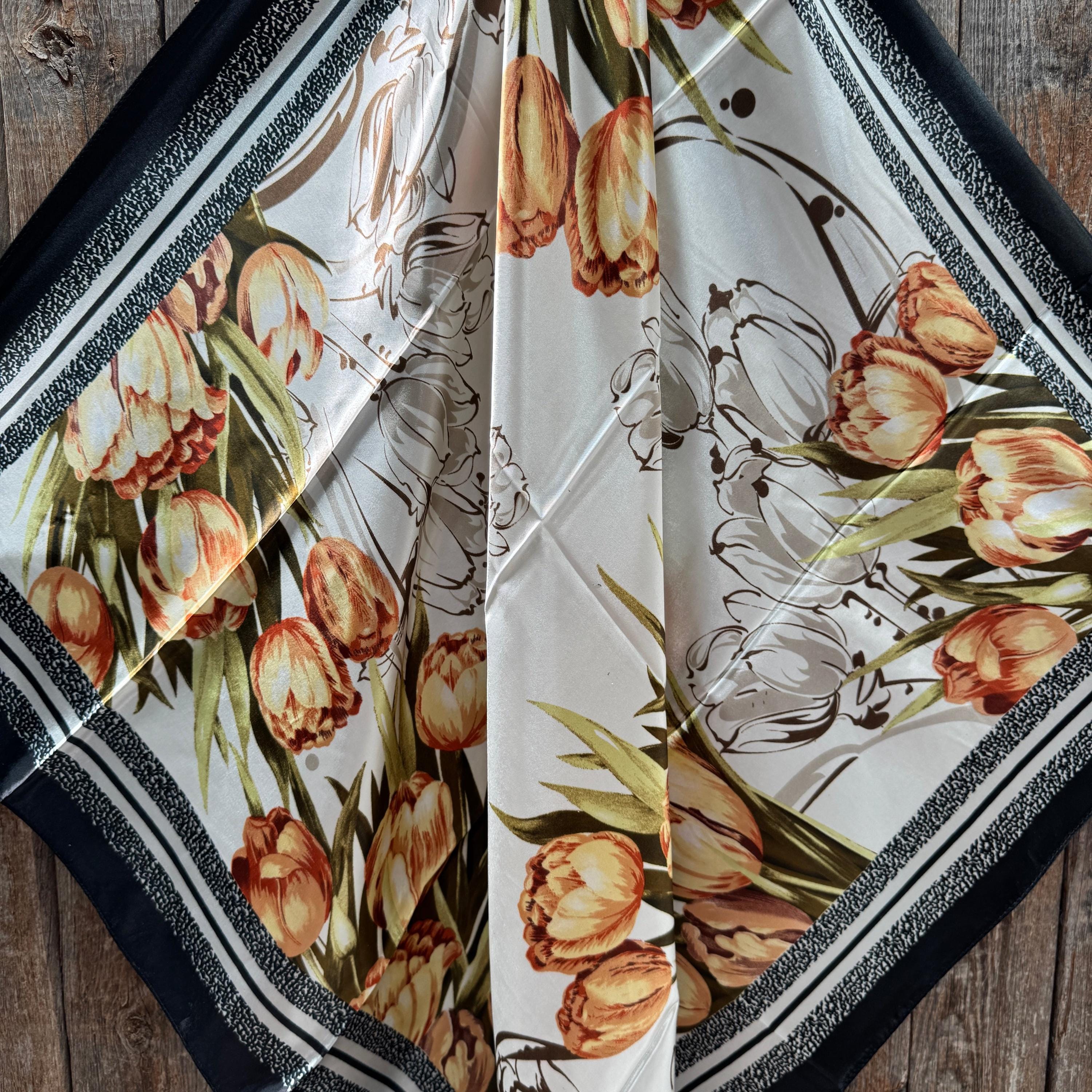 Chiffon/écharpe rouge sauvage à grandes fleurs 35 x 35 po
