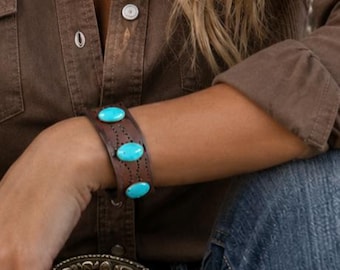 Turquoise Cabochon Leather Bracelet LB108