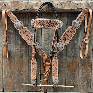 Silver Buckstitch and Pinwheel Browband/One Ear and Breastcollar Tack Set #BBBC630