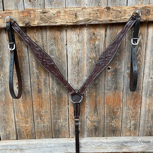 Floral Tooled Dark Oil Breastcollar