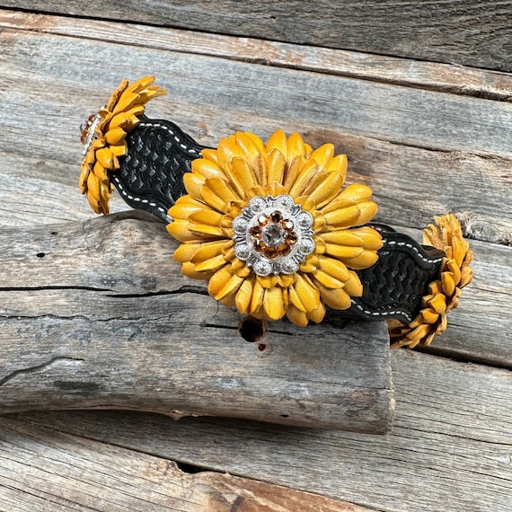 DC19 -black Oil Leather Sunflower Dog Collar 18