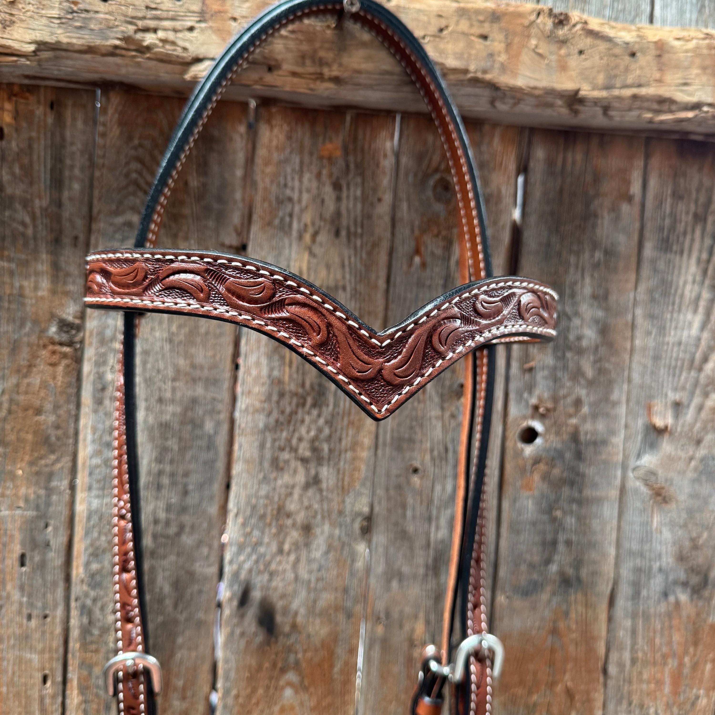 Browband floral (V) moyen huile headstall/bridle outillé à la