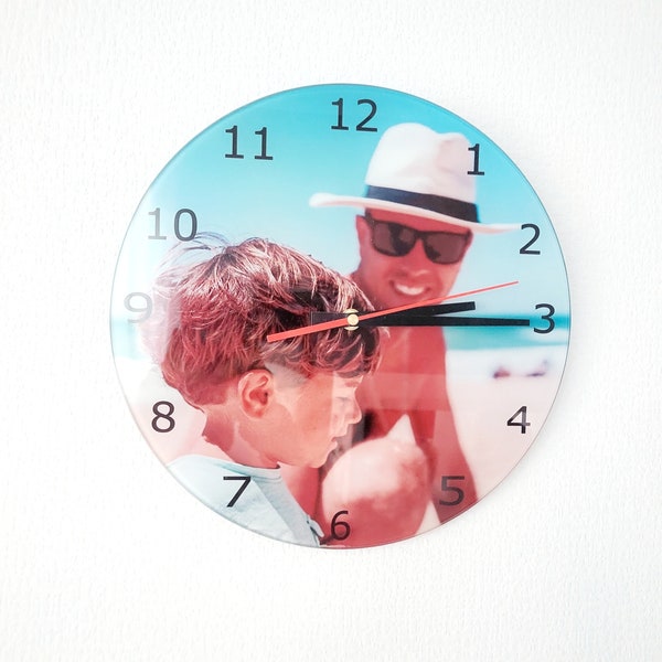 Glas-Wanduhr mit eigenem  Foto !!! d= 30 cm, Fotouhr, personalisiert deine Dekoration aus Glas, Geschenk f. d. Familie einzigartige Wanddeko