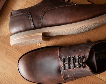 Derbyschoenen met crêpezool in Pull Up Brown