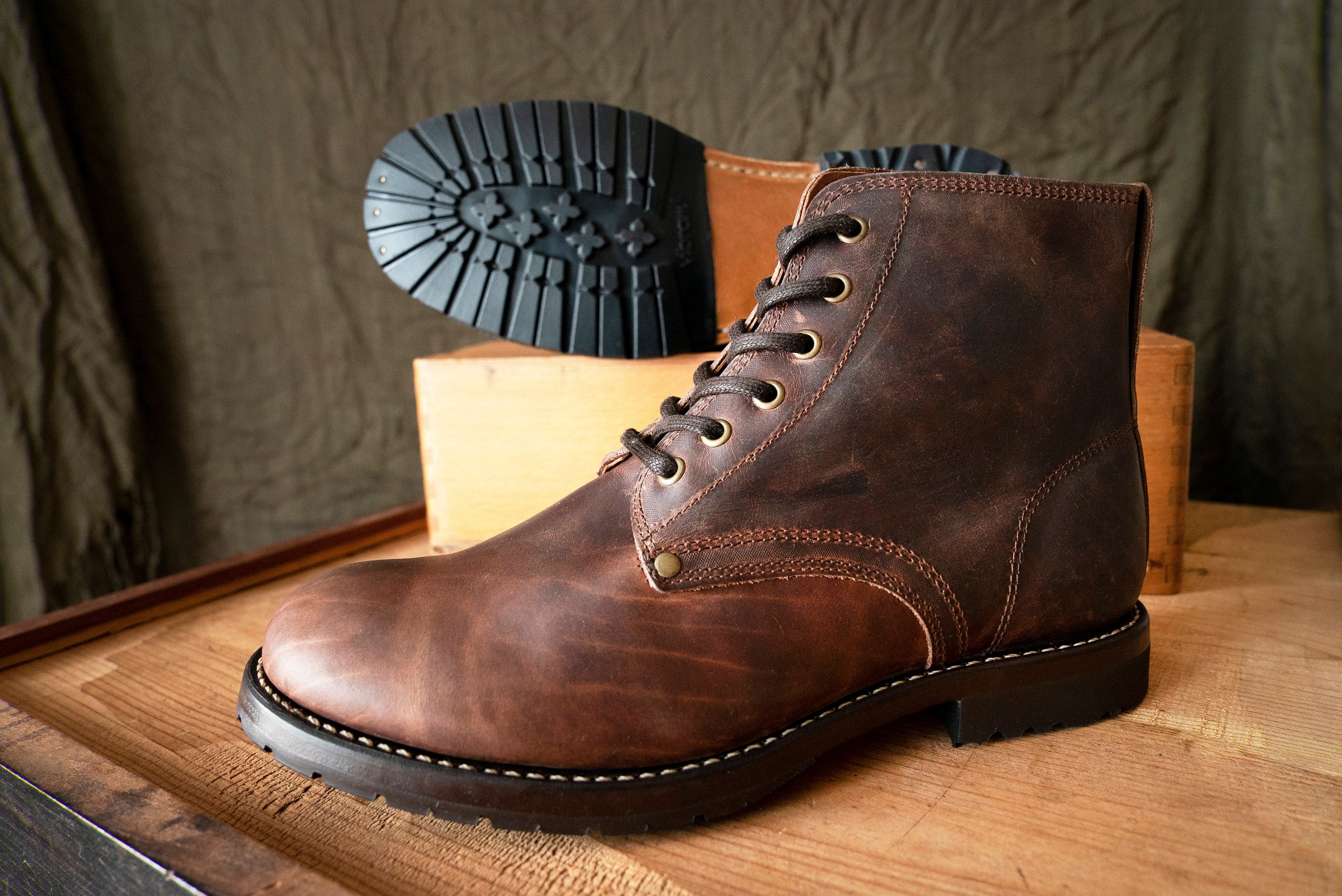 Simple Lace up Leather Boots -  Canada