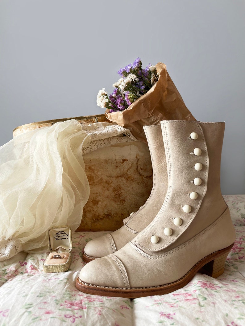 Vintage Wedding Shoes, Flats, Boots, Heels  Victorian Ladies Button Boots  AT vintagedancer.com