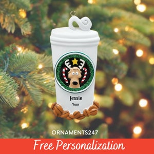 Adorno de café personalizado - Adorno de Starbucks - Taza de café con reno Adorno navideño personalizado - Adorno para amantes del café