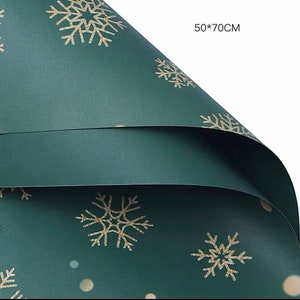 Christmas GREEN Recyclable Wrapping Paper Set DEEP GREEN Eco Friendly Gift  Wrap & Tags 