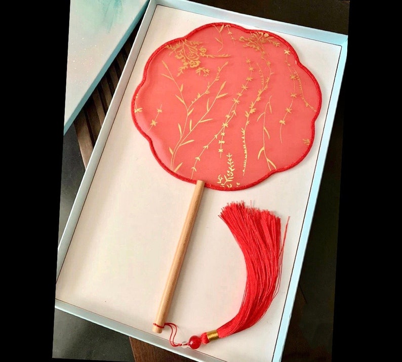 Delicate Handmade Golden Leaf Wedding Hand FanHandheld FanChinese Ancient Style Round FanDancing Cosplay Wedding PartyOriental Gift