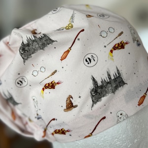 Verbandhaube, OP-Haube. Frauen. Zauberwelt