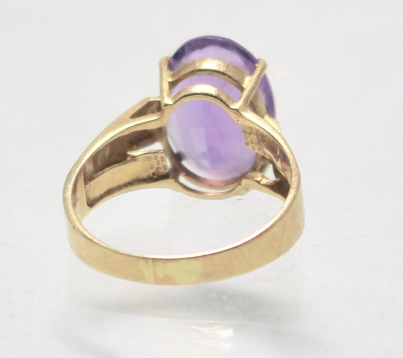 Vintage 10K Yellow Gold Amethyst Ring SZ 8.25.