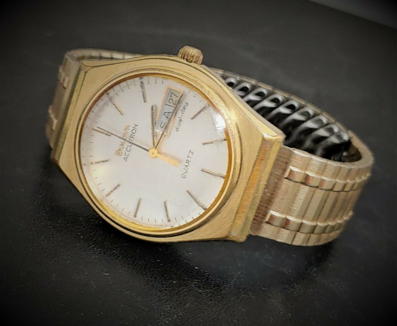 Vintage 1970s Bulova ACCUTRON Dual-day Quartz Watch - Etsy