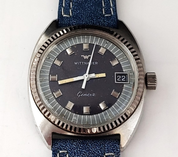 Vintage Wittnauer Fluted Bezel Manual Wind Men's … - image 1