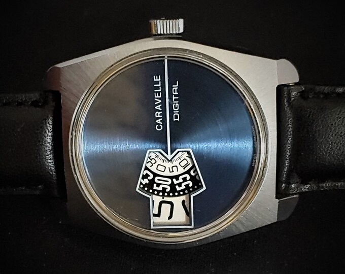 Vintage 1974 CARAVELLE DIGITAL Jump Hour Men's Watch Excellent