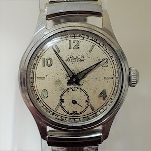 Vintage 40&#39;s Gruen Autowind Military Men&#39;s Watch