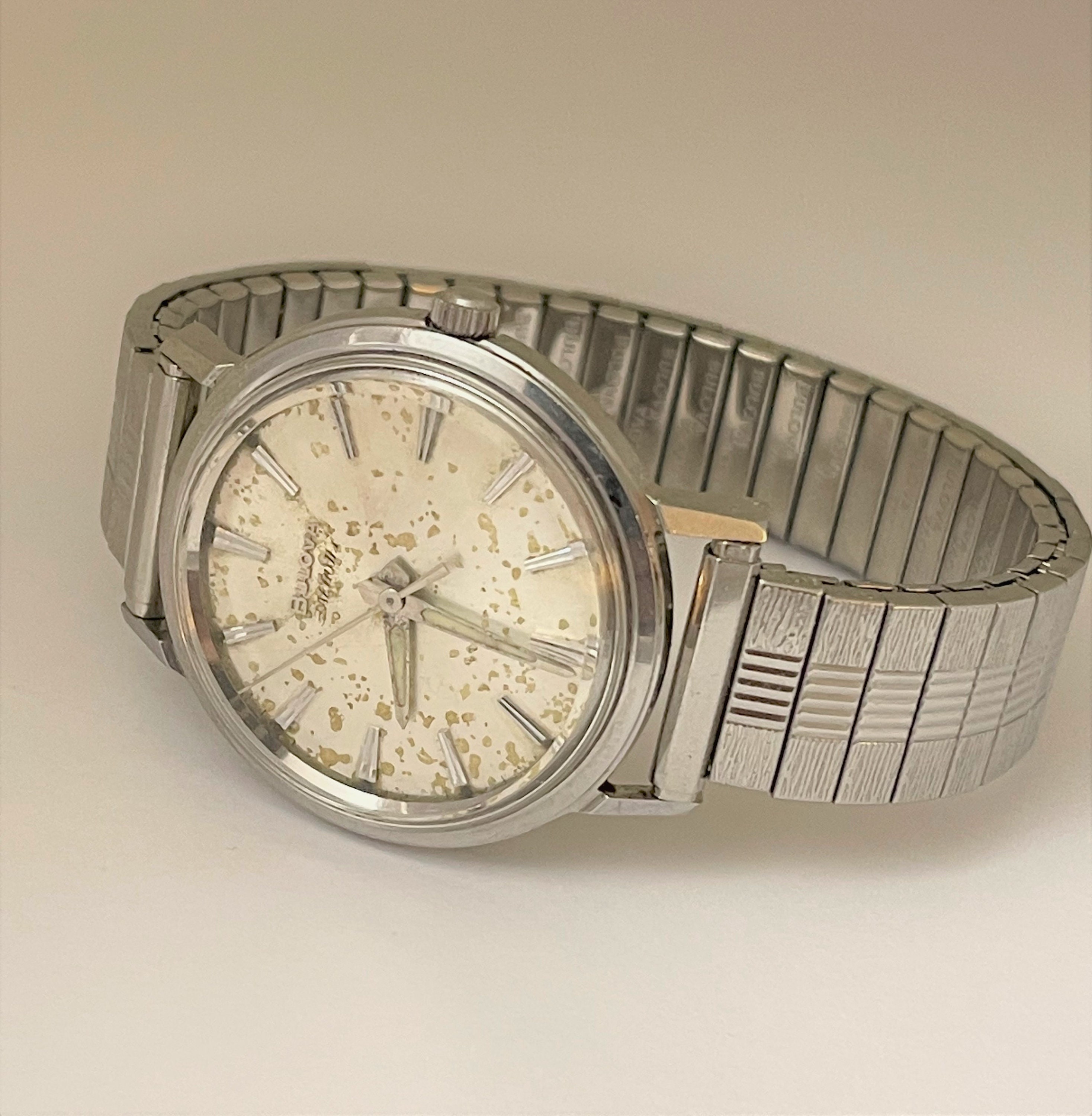bulova manual wind