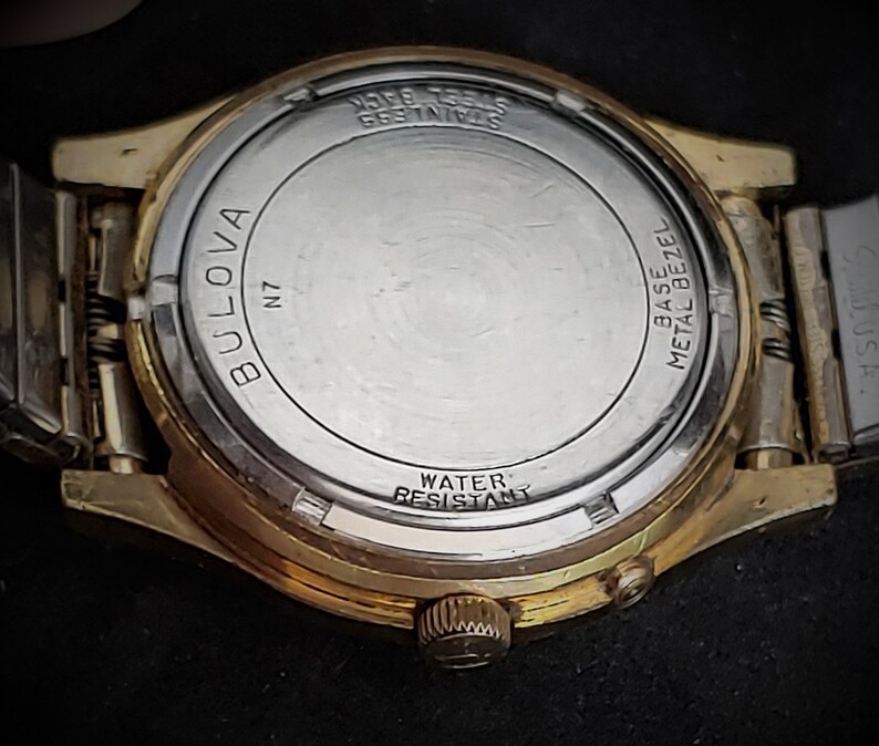 Vintage 1970s Bulova ACCUTRON dual-day quartz watch | Etsy