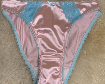 Ängla-satin trosa med spetskant ~ Dambikini i vintagestil med högt skurna ben i satin