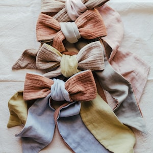 Waffle hair scarf Organic gauze hair tie Naturally dyed bow Plant dyed reversible hair bow Eco friendly gifts Retro style bow Earthy tones